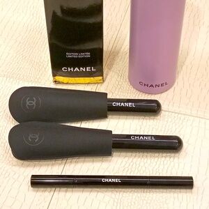 Chanel Codes Couleur Limited Edition  Brush Set with Pouch Immortelle 135 NIB.